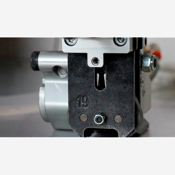 Flejadora manual SPK 230 detalle frontal