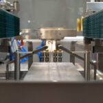 Formadora de cajas de alta producción con Hot Melt o cinta adhesiva detalle
