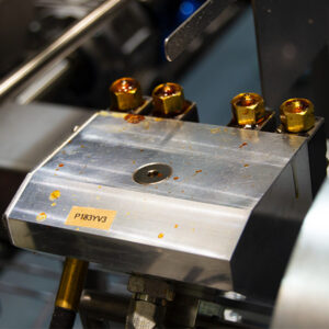 Formadora de cajas de alta producción con Hot Melt o cinta adhesiva - Imagen 3